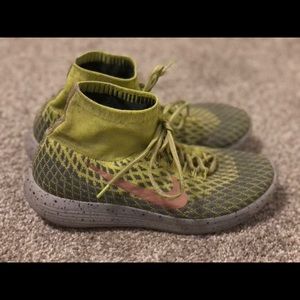 Nike LunarEpic FlyKnit Shield Volt Sz 11